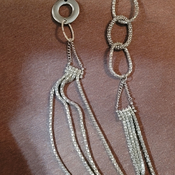Gorgeous Silver Adjustable Length Necklace - Picture 2 of 7